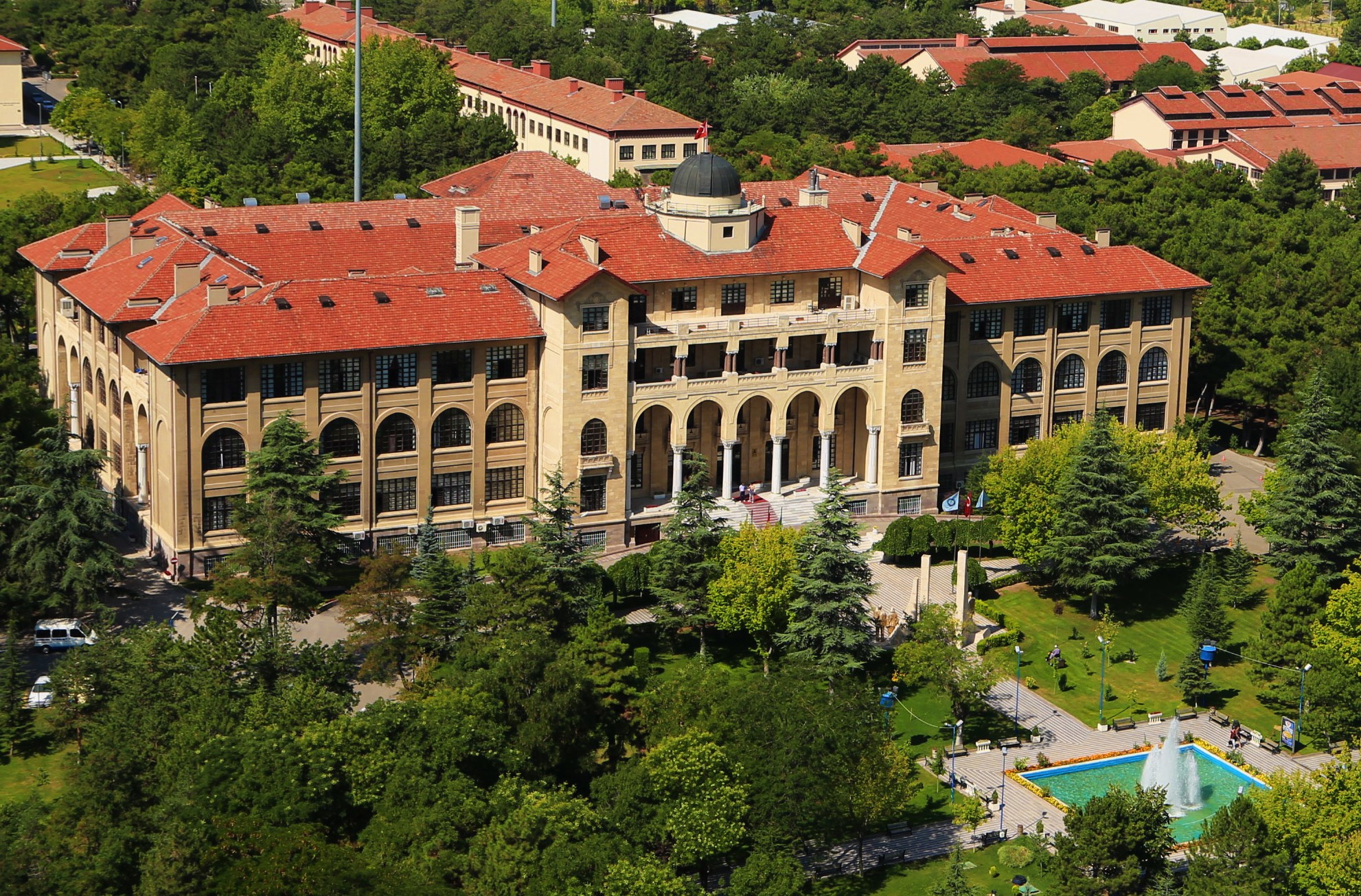 GAZİ ÜNİVERSİTESİ