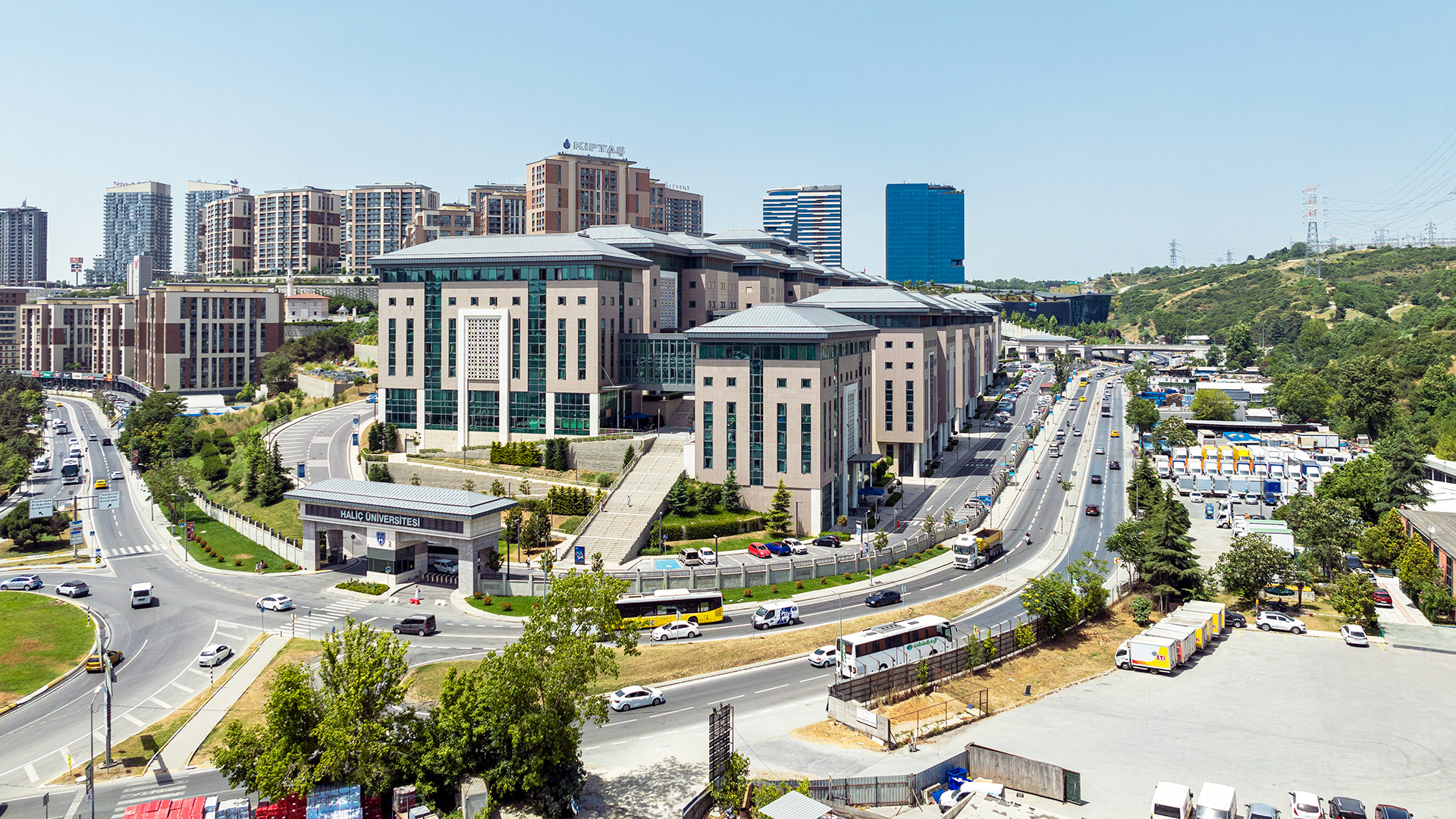 HALİÇ ÜNİVERSİTESİ
