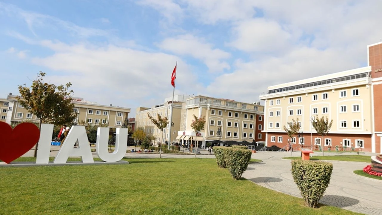 İSTANBUL AYDIN ÜNİVERSİTESİ